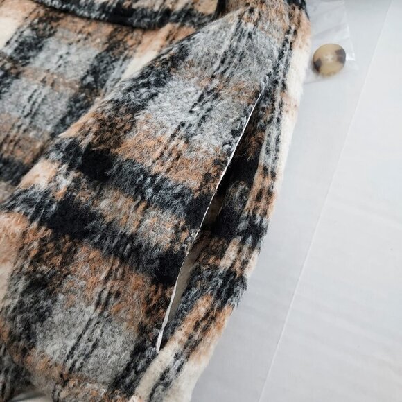 Good American Button Down Neutral Plaid Shacket NWT - Picture 15 of 15